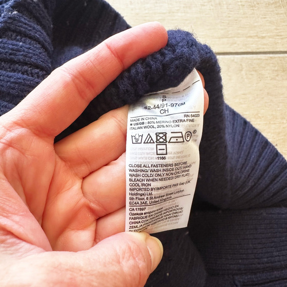 Banana Republic Mens Heritage Wool Blend Cardigan Small Preppy Fisherman Heavy - Picture 6 of 9